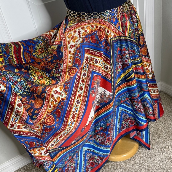 Venus Asymmetrical Scarf Paisley Dress - Picture 4 of 6